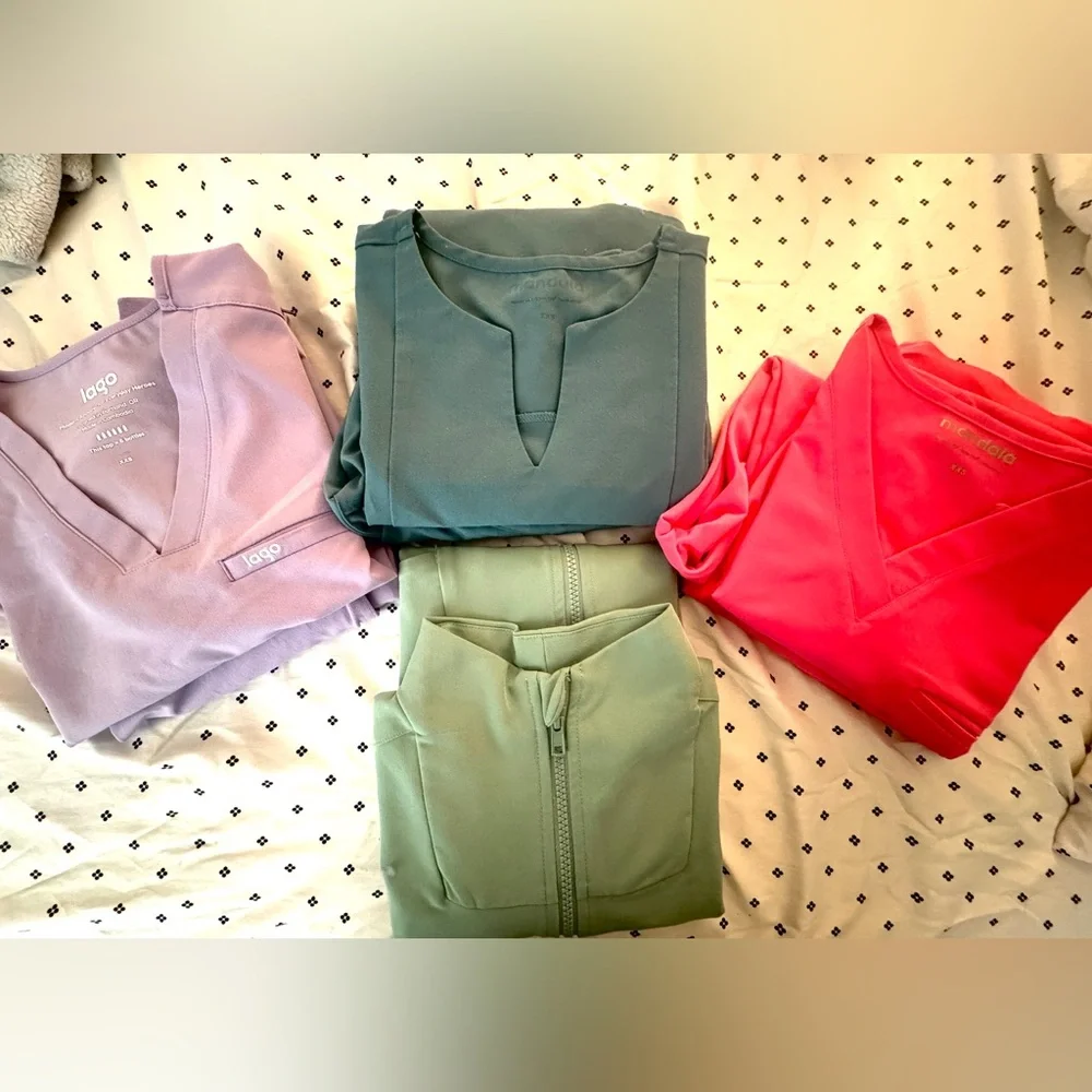 Bundle of 3 sets of scrubs and a jacket ๐ฉท๐๐ - Picture 1 of 2